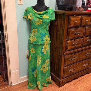 Studio Vibrant Green and Yellow Floral Midi Dress